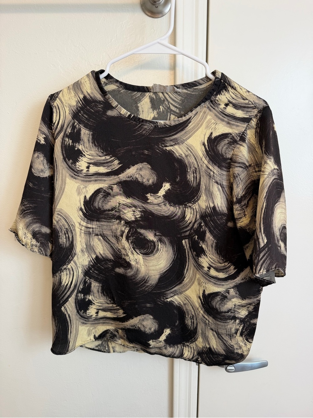 Everlane Satin Relaxed Tee Printed Blouse Yellow and Black Size Extra Small